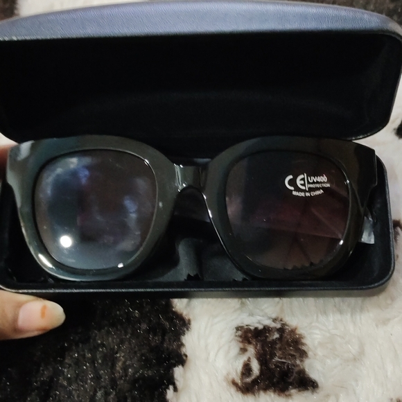 Oriflame sunglasses - Picture 8 of 8